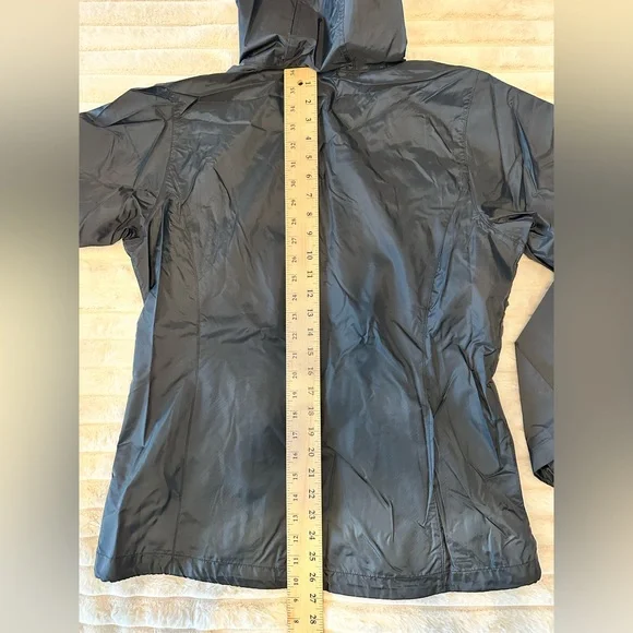 Columbia Women’s Hooded Windbreaker Jacket - Picture 6 of 11